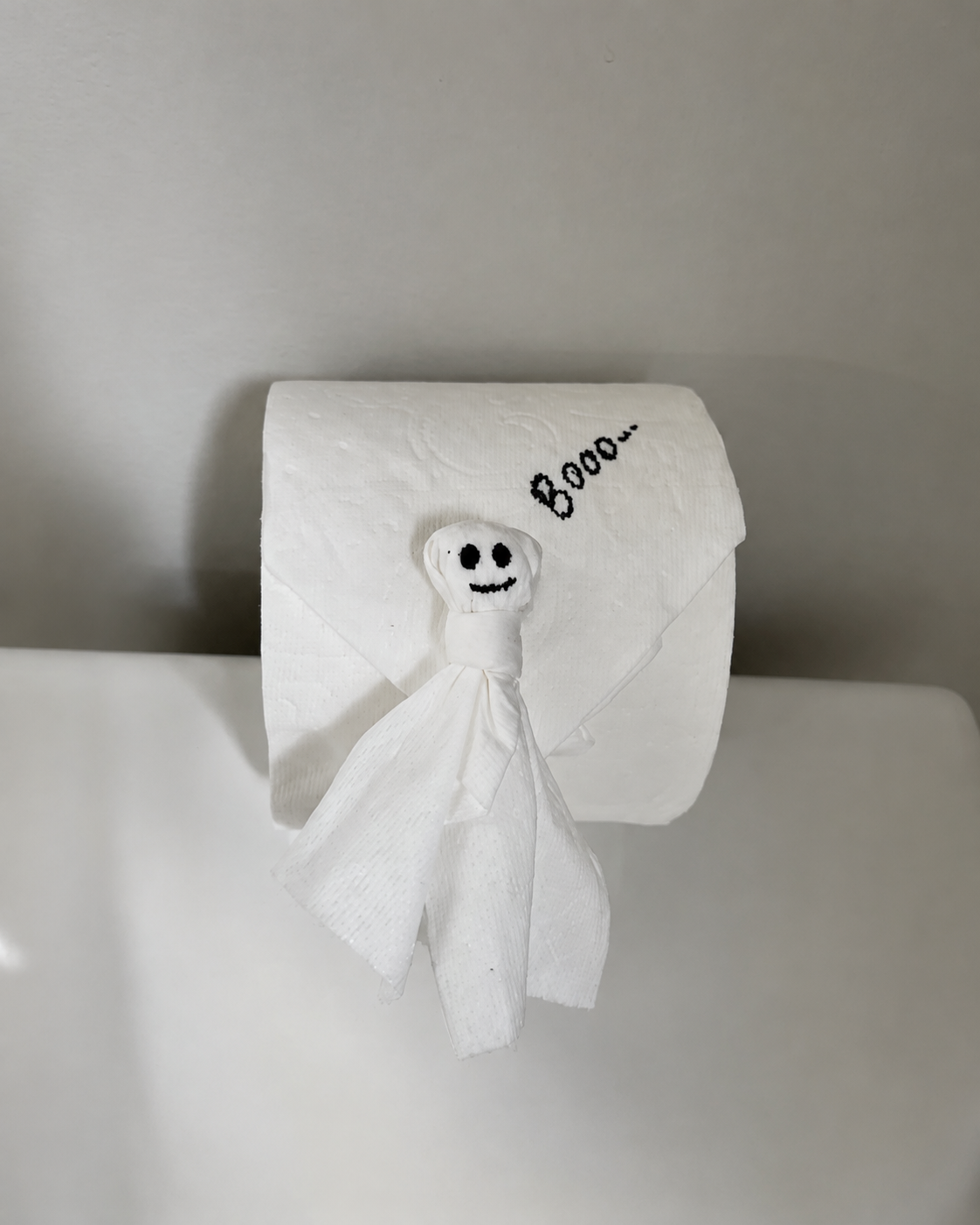 Creative Halloween ghost paper decoration